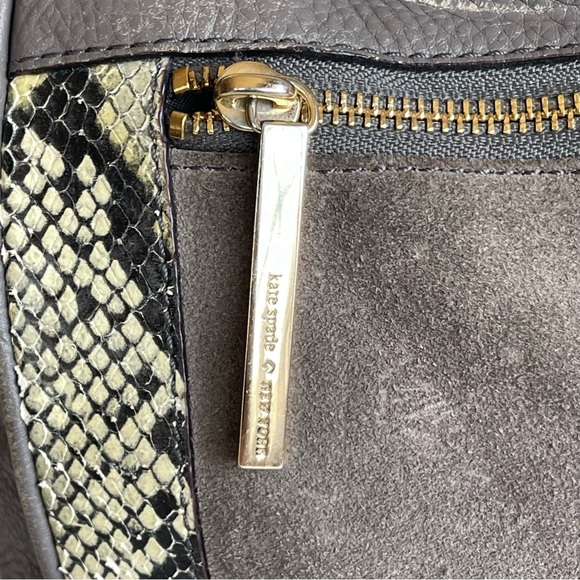 Kate Spade Gray Bag With Snake pattern . - Picture 15 of 17